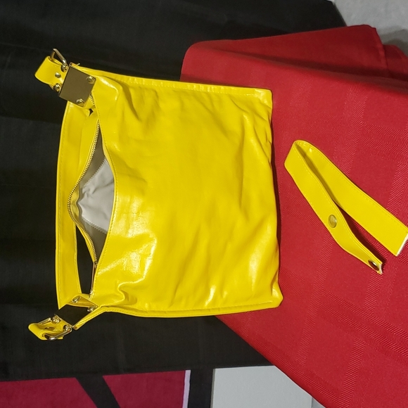 Vintage Bright Yellow handbag - Picture 3 of 13